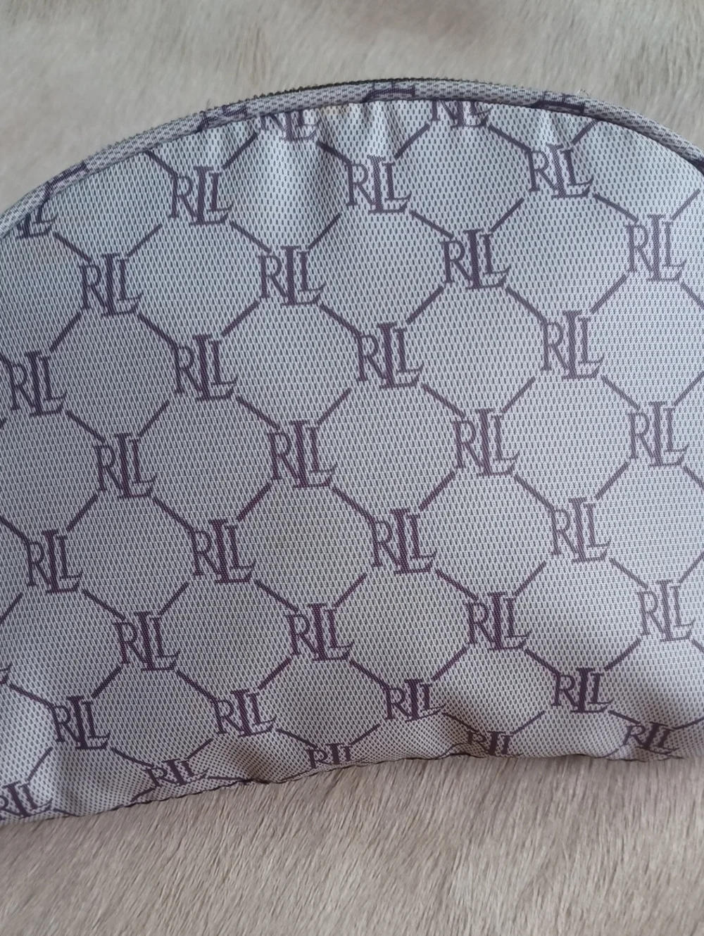 Ralph Lauren Cosmetic Bag - Picture 2 of 14